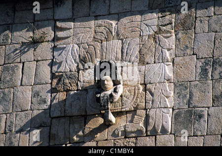 Bundesstaat Mexiko Yucatan - Maya-archäologische Stätte von Chichen Itza: geschnitzten Kopf des Kukulcan gefiederten Schlangengottes an einer Wand des Stockfoto