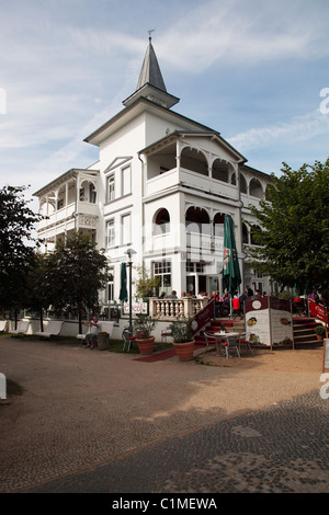 Restaurant am Meer in Binz Stockfoto