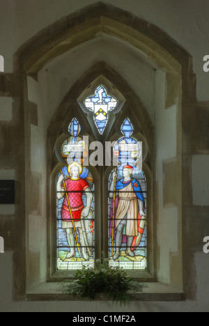 Nachtfenster aus dem Templer. St Mary the Virgin Church, St Briavels, Forest of Dean, Großbritannien. Stockfoto