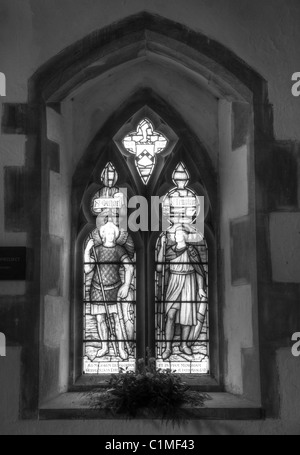 Nachtfenster aus dem Templer. St Mary the Virgin Church, St Briavels, Forest of Dean, Großbritannien. Stockfoto