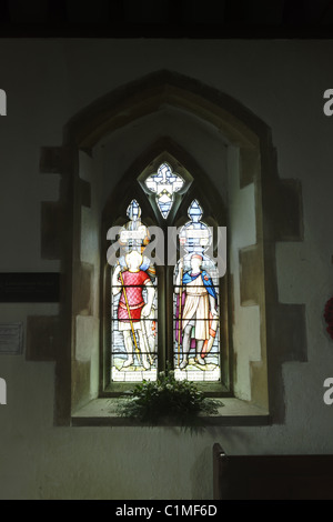 Nachtfenster aus dem Templer. St Mary the Virgin Church, St Briavels, Forest of Dean, Großbritannien. Stockfoto