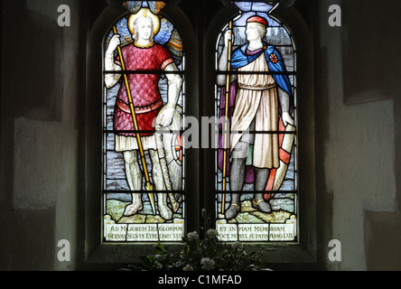 Nachtfenster aus dem Templer. St Mary the Virgin Church, St Briavels, Forest of Dean, Großbritannien. Stockfoto