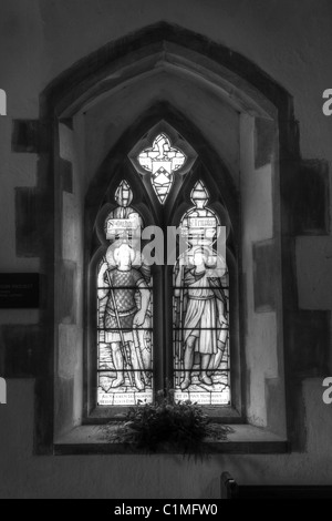 Nachtfenster aus dem Templer. St Mary the Virgin Church, St Briavels, Forest of Dean, Großbritannien. Stockfoto