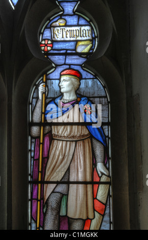 Nachtfenster aus dem Templer. St Mary the Virgin Church, St Briavels, Forest of Dean, Großbritannien. Stockfoto