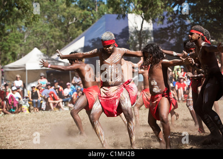 Einheimische Tänzer beim Laura Aboriginal Dance Festival. Laura, Queensland, Australien Stockfoto