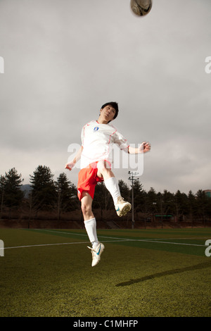 Fußballer mit koreanischen Nationalmannschaft Trikot in Chugju, Chungbuk, Korea Stockfoto