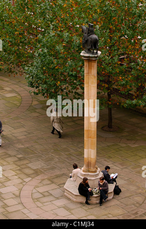 Vereinigtes Königreich, London, Temple Church, Statue von zwei Templer auf einem Pferd Stockfoto