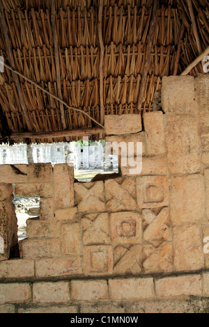 Chichén Itzá Hieroglyphen Skulpturen Maya in Mexiko Pyramiden Stockfoto