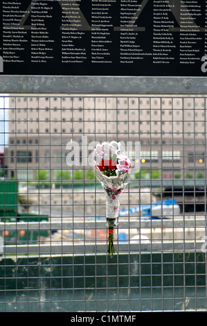 Vereinigte Staaten, New York City, Manhattan, Ground Zero, wo früher die Zwillingstürme, die Liste der Toten Stockfoto