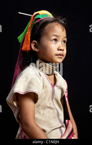 Karen Hill Tribes Flüchtling Dorf kleines Mädchen, Huay Pu Keng, Mae Hong Son, Thailand Stockfoto