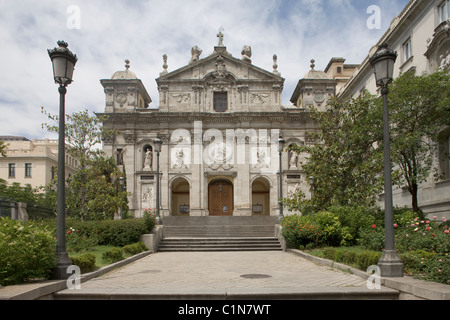 Kirche Santa Barbara, 1749 – 1753 von Francois Carlier Erbaut, Fassade, Madrid, Convento de Las Salesas, Iglesias de Las Salesas R Stockfoto