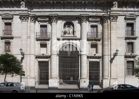 Westfassade der Iglesia San Isidro el Real Madrid Stockfoto