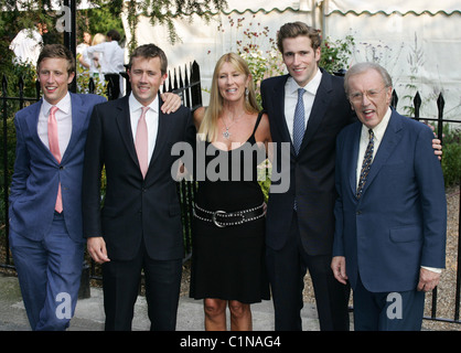 Die Frost-Familie auf Sir David Frost jährliche Sommer-Gartenparty in Chelsea London, England - 02.07.09 Stockfoto