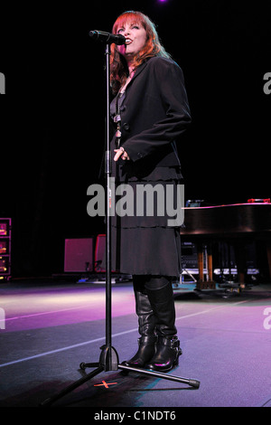 Pat Benatar in "Hard Rock Live" Konzert im Seminole Hard Rock Hotel und Casino Hollywood, Florida - 02.07.09 durchführen, Stockfoto