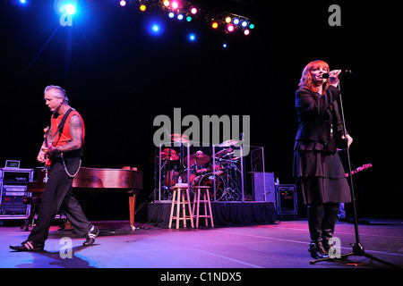 Pat Benatar und Ehemann Neil Giraldo "Hard Rock Live" Konzert im Seminole Hard Rock Hotel and Casino Stockfoto