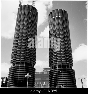 Amerika der 1950er Jahre. Foto von J Allan Cash. Die Zwillingstürme der Marina City Gebäude. Stockfoto