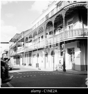 Amerika der 1950er Jahre. Foto von J Allan Cash der markanten Gebäude des Royal Avenue, French Quarter, New Orleans. Stockfoto