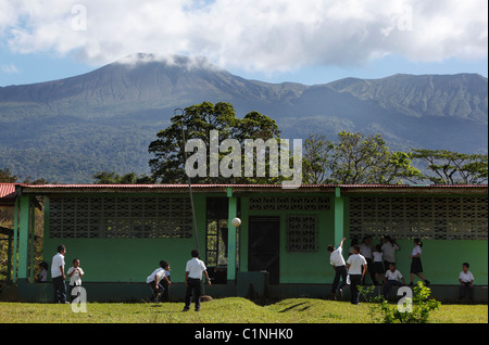 Einer Grundschule im Dorf von Dos Rios am Fuße des Vulkan Rincon De La Vieja, Costa Rica Stockfoto