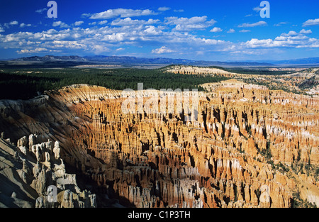 USA, Utah, Bryce-Canyon-Nationalpark, Amphitheater Felsformation genannt Hoodoos von Fairyland Point Stockfoto