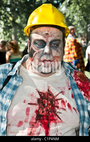 Zombie-Wanderer aus Kolumbus jährlichen Zombie Walk zugunsten der Mid-Ohio Food Bank. Stockfoto