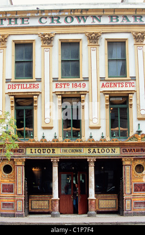 Großbritannien-Nordirland (Ulster) Belfast The Crown Liquor Saloon wurde 1826 gegründet & ist der einzigartige Pub zu gehören Stockfoto