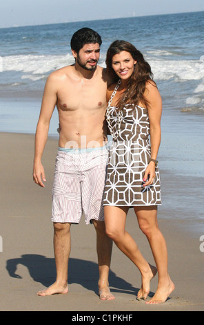 Alejandro Gomez Monteverde und Ali Landry am Malibu Beach Kalifornien, USA - 11.07.09 Stockfoto