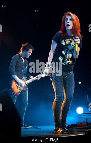 Hayley Williams von Paramore unterstützt keinen Zweifel an der ersten Midwest Bank Amphitheater Chicago, Illinois - 11.07.09 Stockfoto