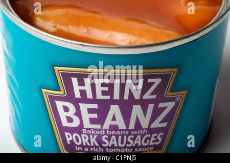 Heinz gebackene Bohnen mit Port Würstchen Stockfoto