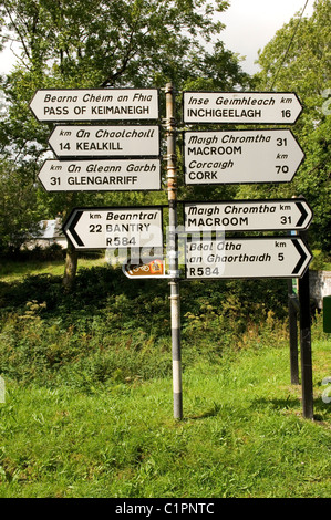 Republik von Irland, County Cork, Castletown-Kinneigh, Wegweiser Stockfoto