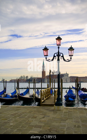 Gondeln vor Saint-Marc Square - Venedig, Italien Stockfoto