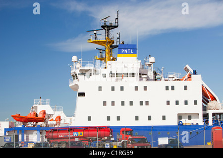 PNTL (Pacific Nuclear Transport Limited) nukleare Transport zu Schiffe docken in Barrow in Furness, Cumbria, UK. Stockfoto