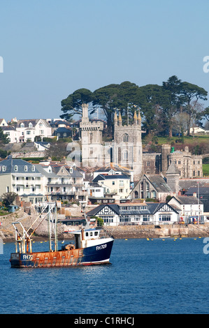 Betrachtet man über Fowey in Cornwall von der Polruan Seite des Flusses Stockfoto