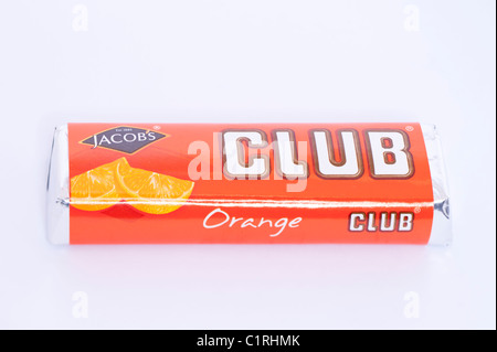 Eine Orange aromatisiert Jacobs Club Schokolade Keks auf weißem Hintergrund Stockfoto