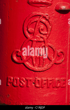 Ein rote Säule Briefkasten gekennzeichnet mit der königlichen Cypher von Edward VII. Stockfoto
