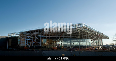 National Indoor Sports Arena und der Sir Chris Hoy Radrennbahn im Bau für die Commonwealth Games Glasgow 2014 Stockfoto