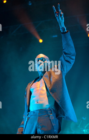 Maxi Jazz von Faithless Band führen auf das Konzert in Budapest, Ungarn, 2011. Stockfoto