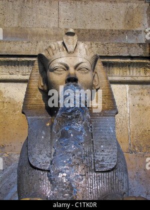 Paris, Frankreich, öffentliche Brunnen, Place de Chatelet "Fontaine du Palmier', 1806 von Fran-Çois-Jean Bralle Stockfoto