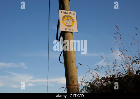 Dies ist eine Nachbarschaft Uhr anmelden Feldweg Stockfoto