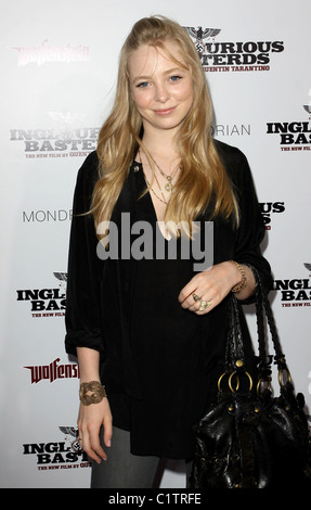 Portia Doubleday Los Angeles Premiere von Inglourious Basterds Premiere statt im Grauman Chinese Theatre - Ankünfte Stockfoto