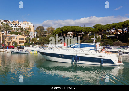 Puerto Cabopino, in der Nähe von Marbella, Costa Del Sol, Spanien. Stockfoto