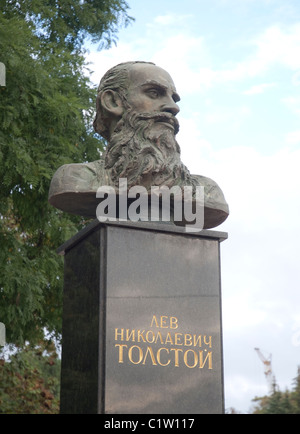 Statue des russischen Schriftstellers Leo Tolstoy in Pjatigorsk Russland Stockfoto