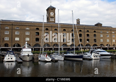 St. Katherine Docks in East London, England. Stockfoto