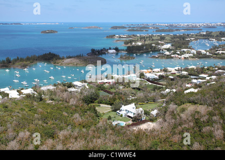 Luftaufnahme des Juden Bay, Riddells Bay und Granaway tief in Bermuda. Stockfoto