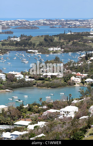 Luftaufnahme des Juden Bay, Riddells Bay und Granaway tief in Bermuda. Stockfoto