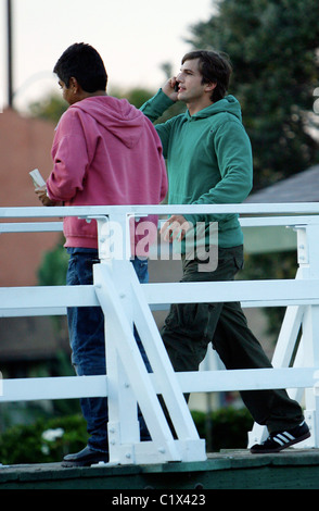 Ashton Kutcher und George Lopez am Set ihres neuen Films "Valentinstag" in Venice, Los Angeles, Kalifornien - 27.08.09 Stockfoto