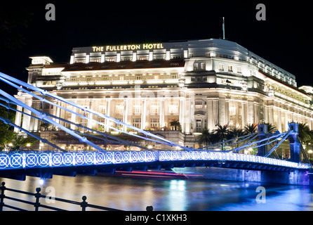 Fullerton Hotel neben der Singapore River, Boat Quay, Singapur Stockfoto