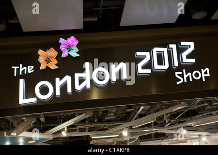 Der London Olympics 2012 Shop, terminal 5 Heathrow Flughafen London UK Stockfoto