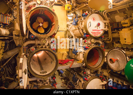 Innenraum des B-39 sowjetischen u-Boot im Maritime Museum in San Diego Stockfoto