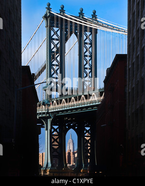 Empire State Building in Manhattan Bridge DUMBO Stockfoto