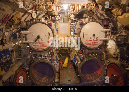 Innenraum des B-39 sowjetischen u-Boot im Maritime Museum in San Diego Stockfoto